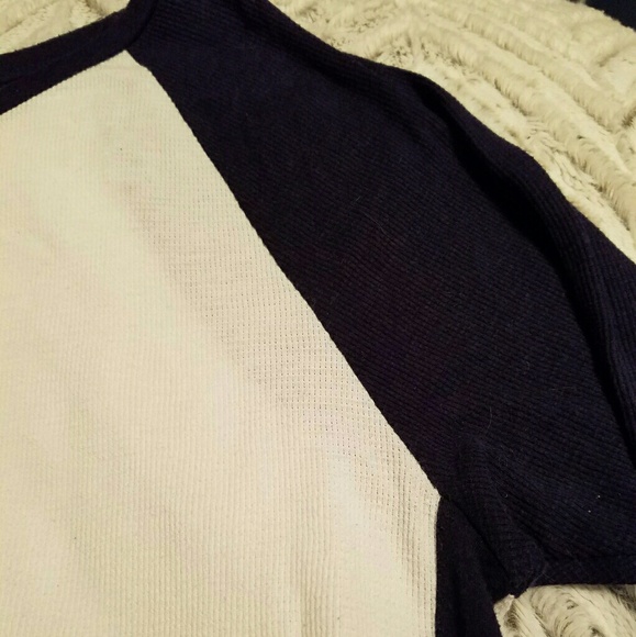 Thermal Baseball Style Shirt - Picture 2 of 3